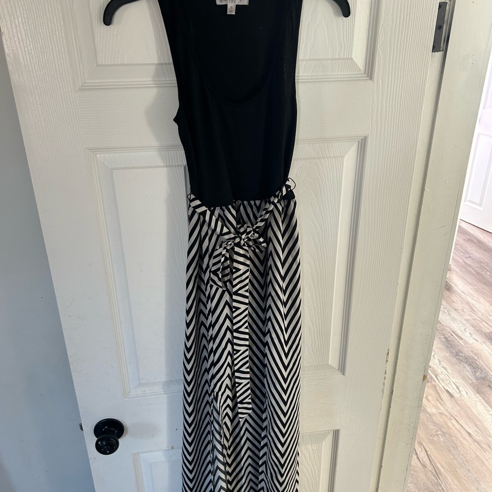 Black & Cream - Chevron Printed Maxi Dress
